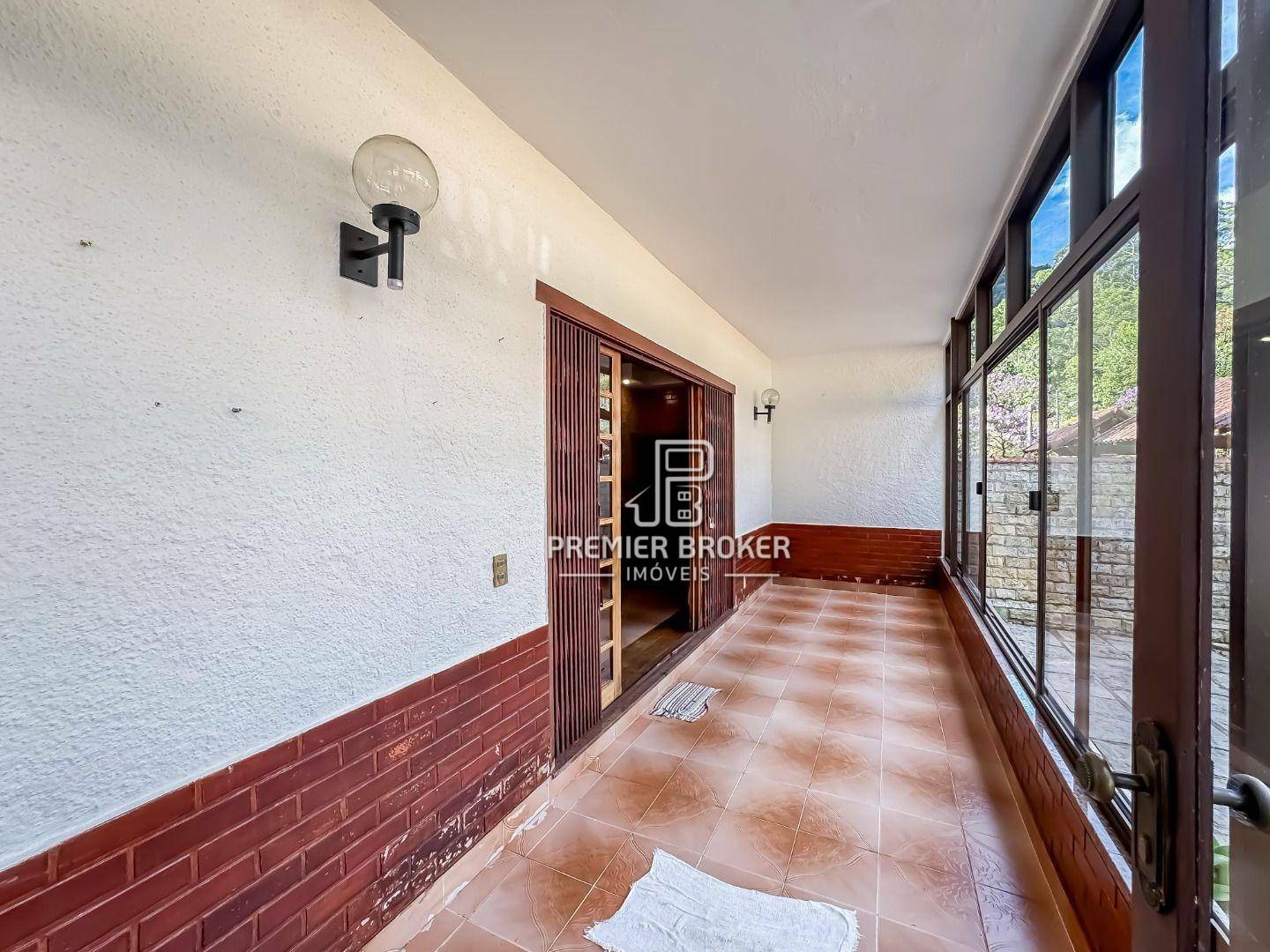 Casa de Condomínio à venda com 4 quartos, 250m² - Foto 7