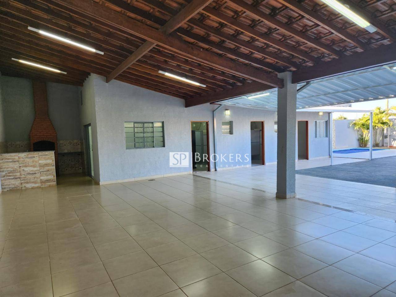 Chácara à venda com 1 quarto, 180m² - Foto 2