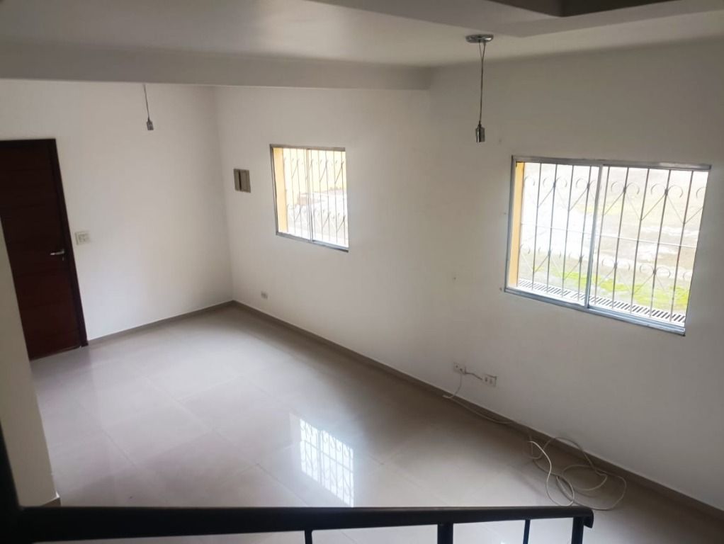 Casa à venda com 3 quartos, 97m² - Foto 3