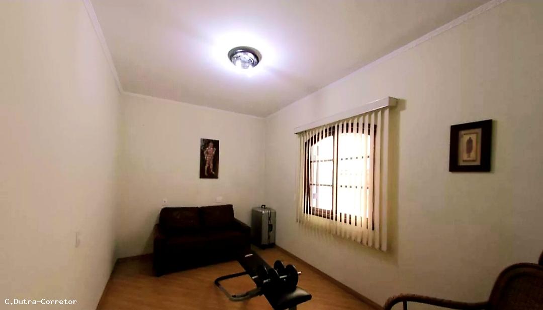 Sobrado à venda com 3 quartos, 238m² - Foto 13