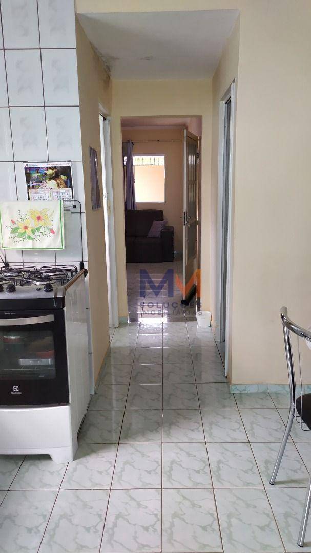 Casa à venda com 2 quartos, 70m² - Foto 14