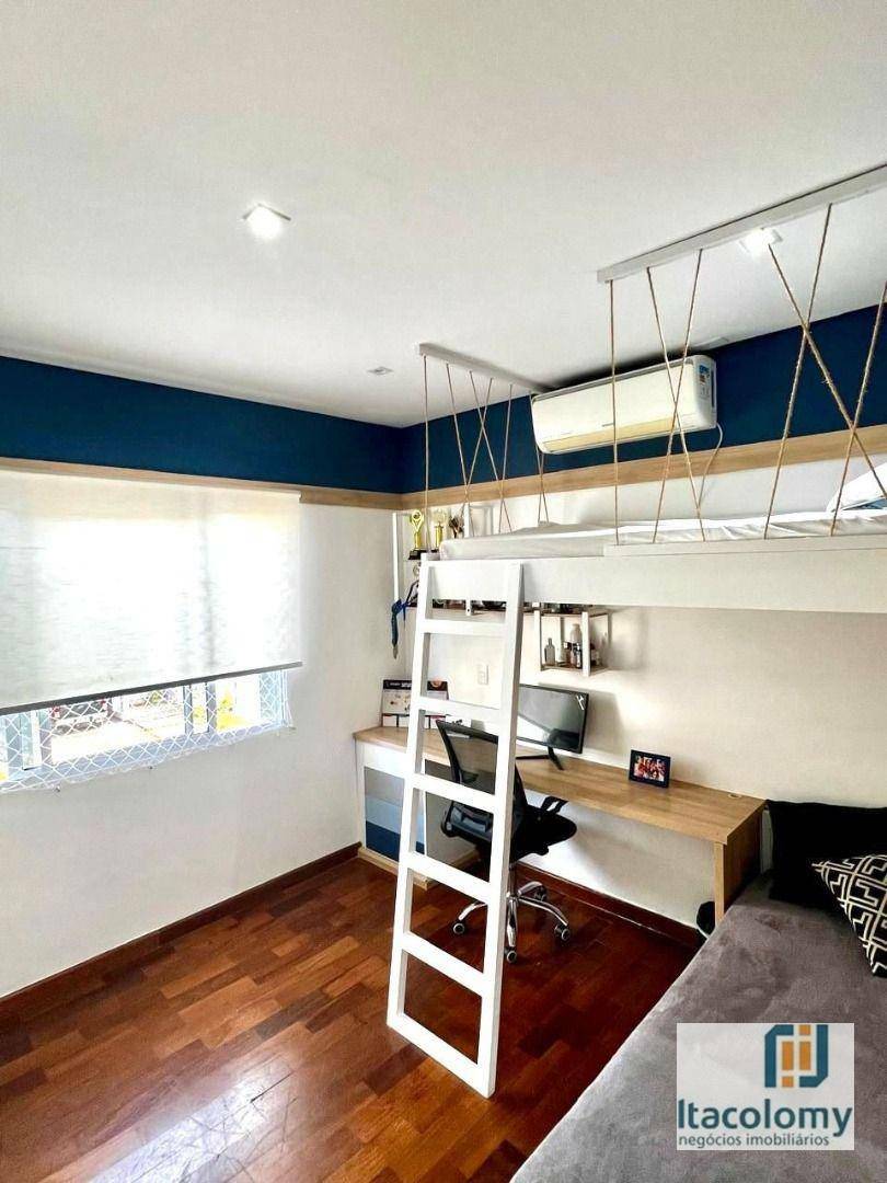 Casa de Condomínio à venda com 4 quartos, 310m² - Foto 10