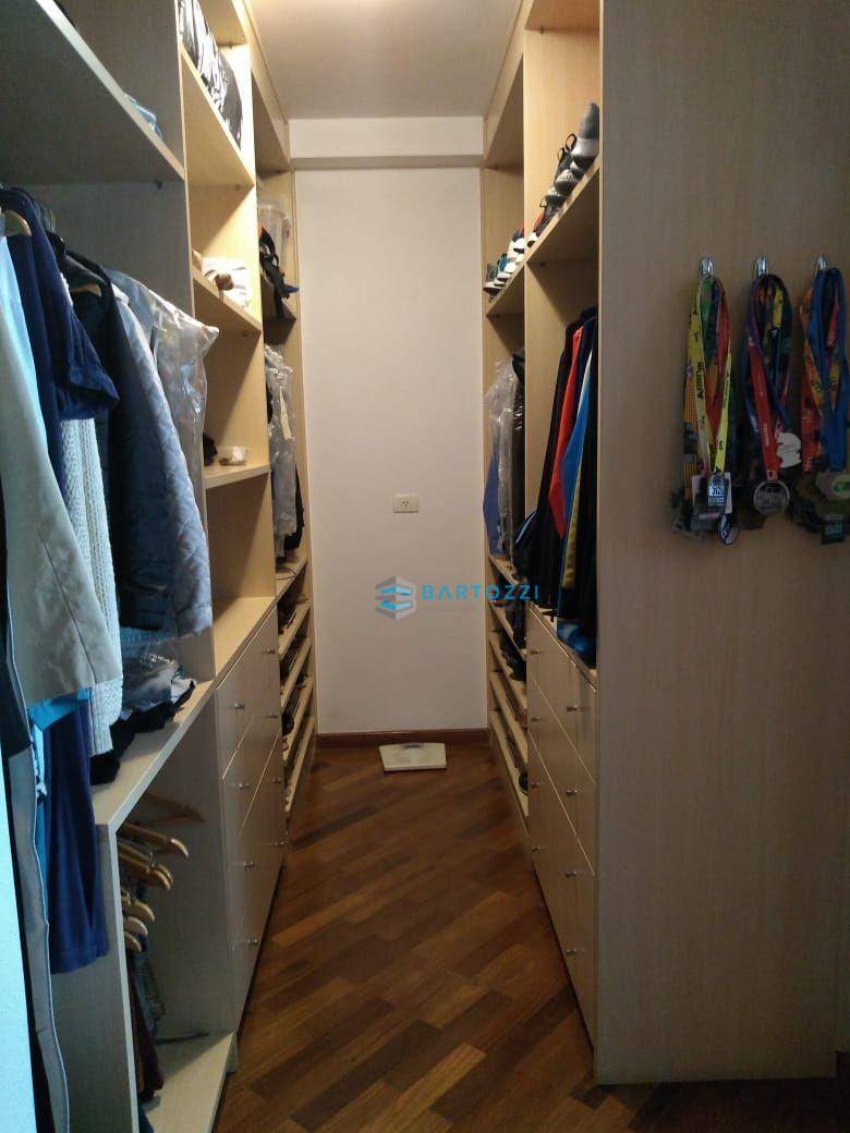 Apartamento para alugar com 4 quartos, 260m² - Foto 10