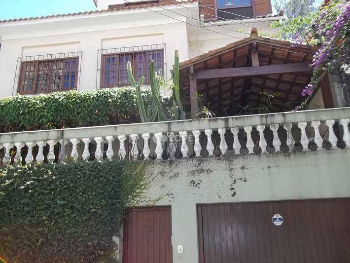 Casa à venda com 4 quartos, 251m² - Foto 2