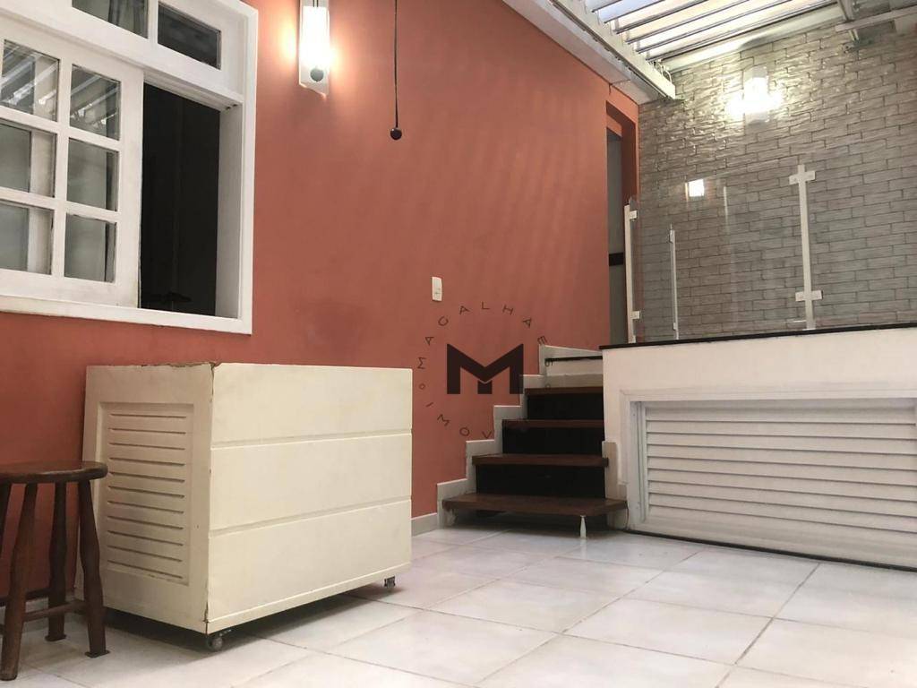 Apartamento à venda com 3 quartos, 200m² - Foto 2