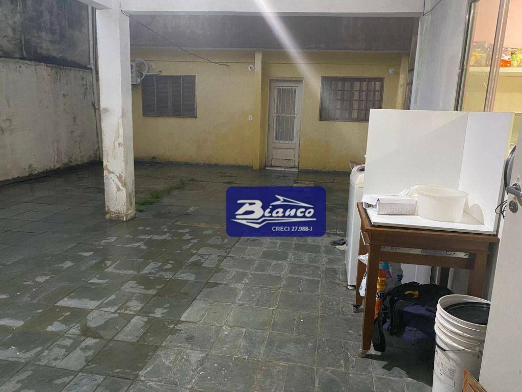 Sobrado à venda com 3 quartos, 209m² - Foto 6