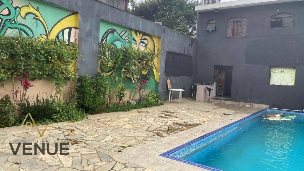 Sobrado à venda com 4 quartos, 340m² - Foto 3