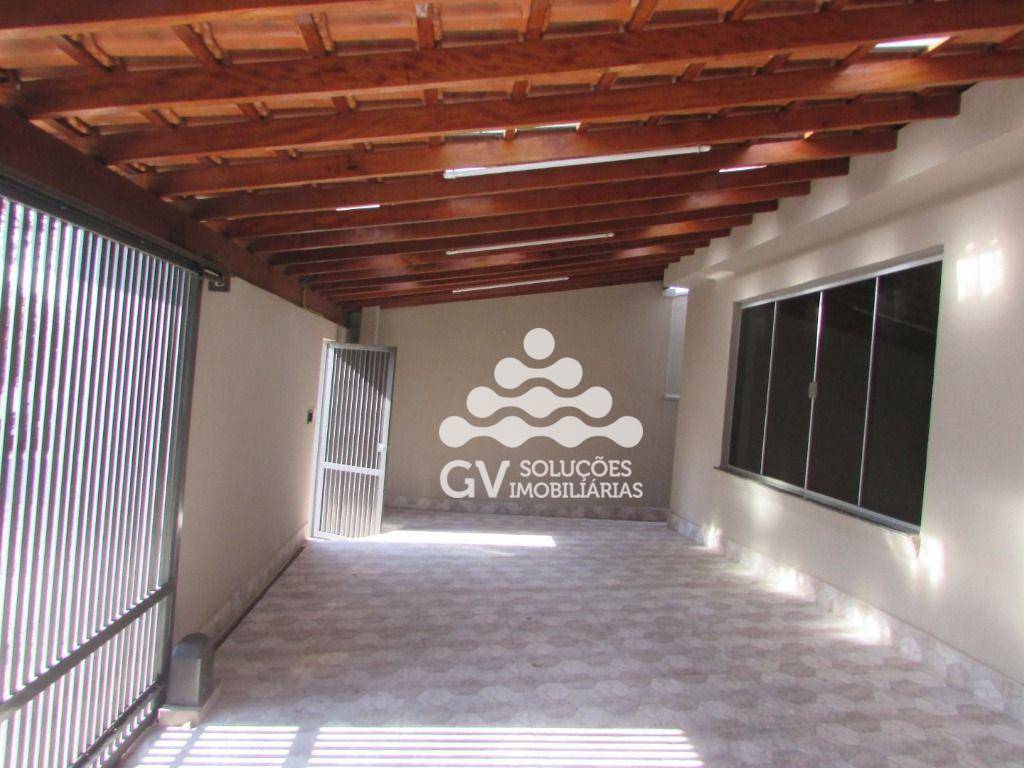 Casa à venda com 3 quartos, 170m² - Foto 4