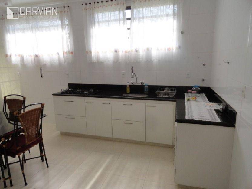 Casa à venda com 4 quartos, 151m² - Foto 6