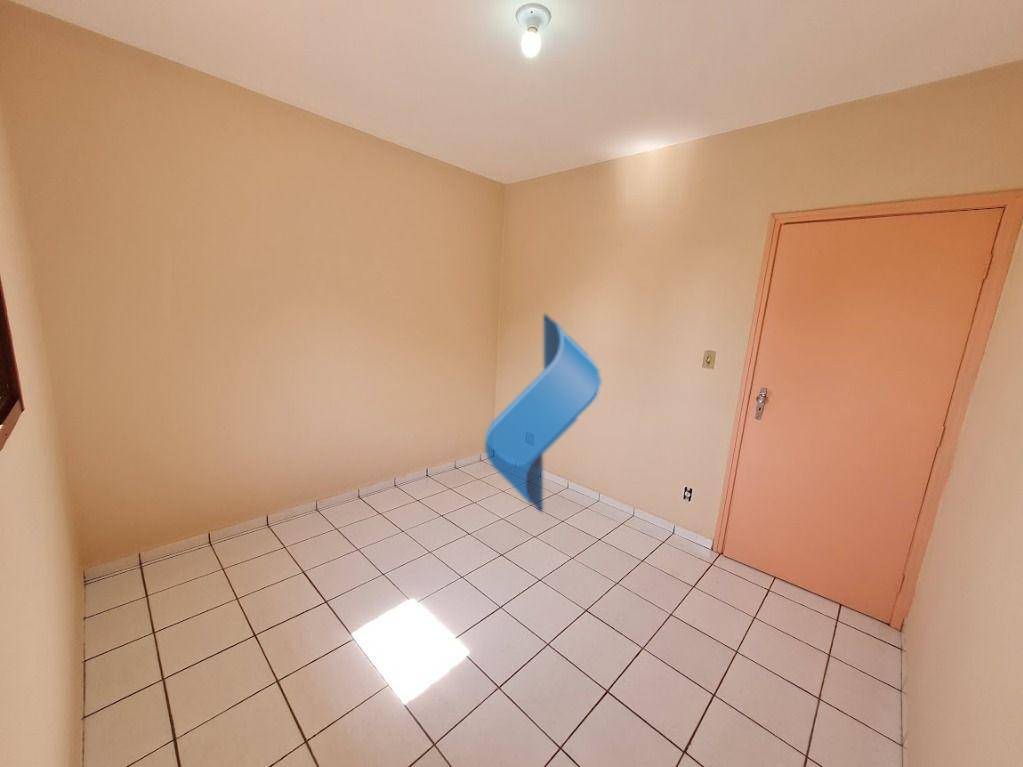 Casa para alugar com 3 quartos, 107m² - Foto 24