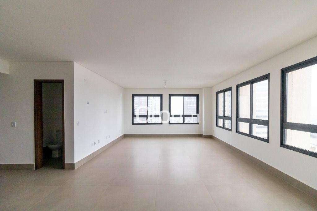 Apartamento à venda com 3 quartos, 161m² - Foto 2