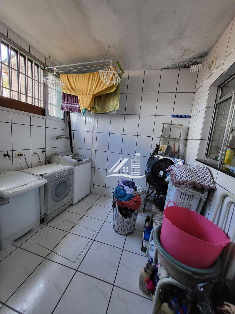 Sobrado à venda com 3 quartos, 203m² - Foto 3