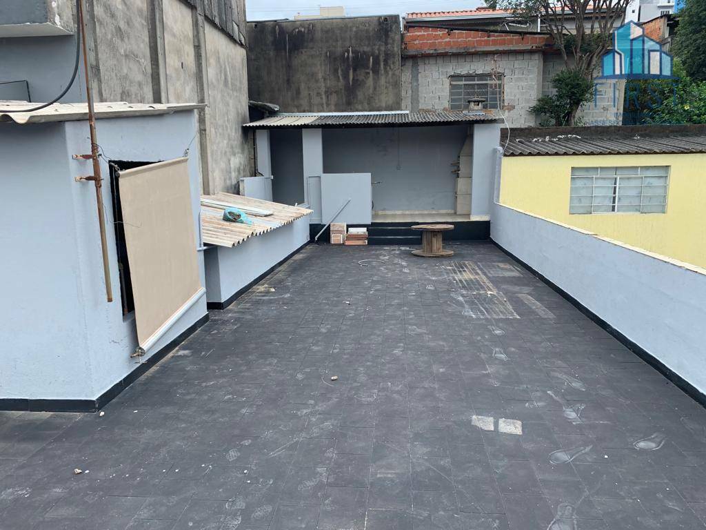 Casa para alugar com 2 quartos, 130m² - Foto 14