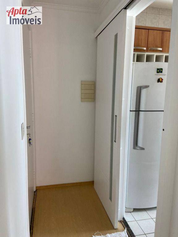 Apartamento à venda com 2 quartos, 56m² - Foto 18