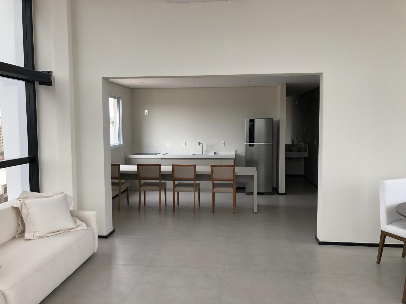 Apartamento para alugar com 2 quartos, 76m² - Foto 10