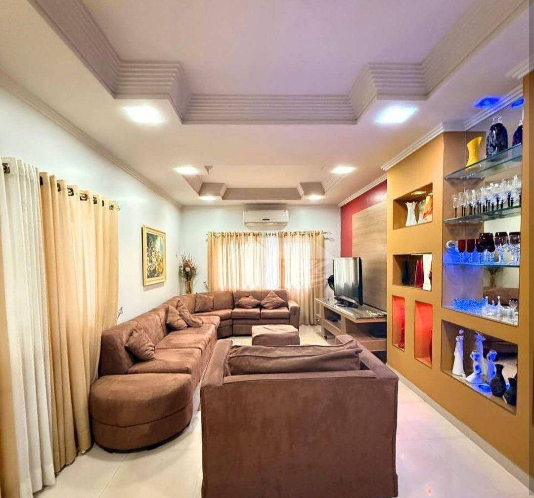 Casa, 3 quartos, 300 m² - Foto 1