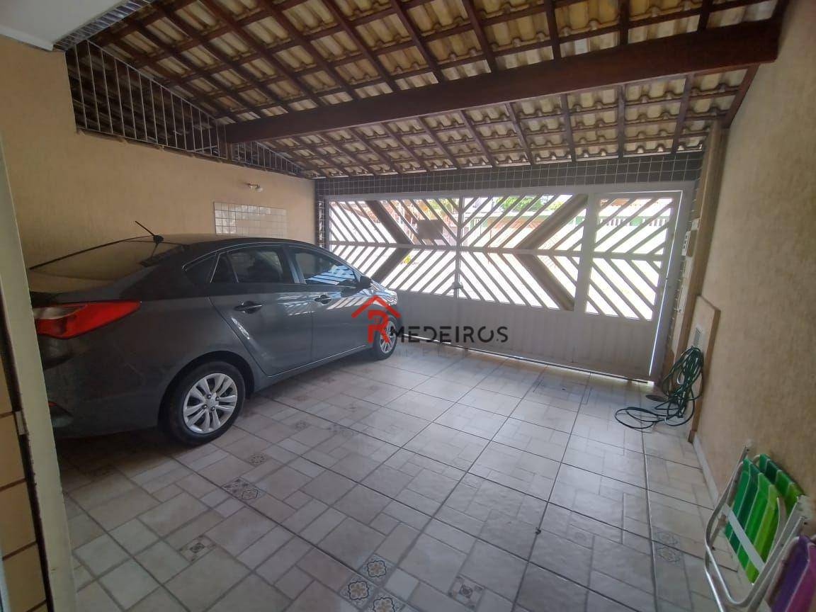 Sobrado à venda com 2 quartos, 130m² - Foto 1