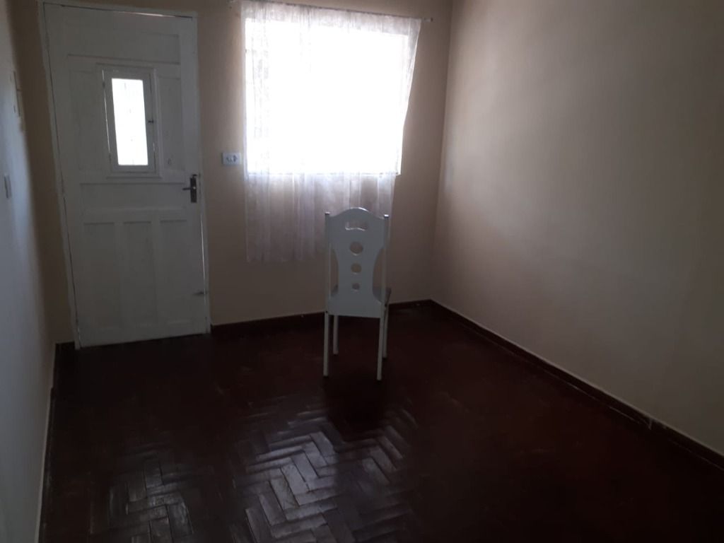 Casa à venda com 2 quartos, 130m² - Foto 2