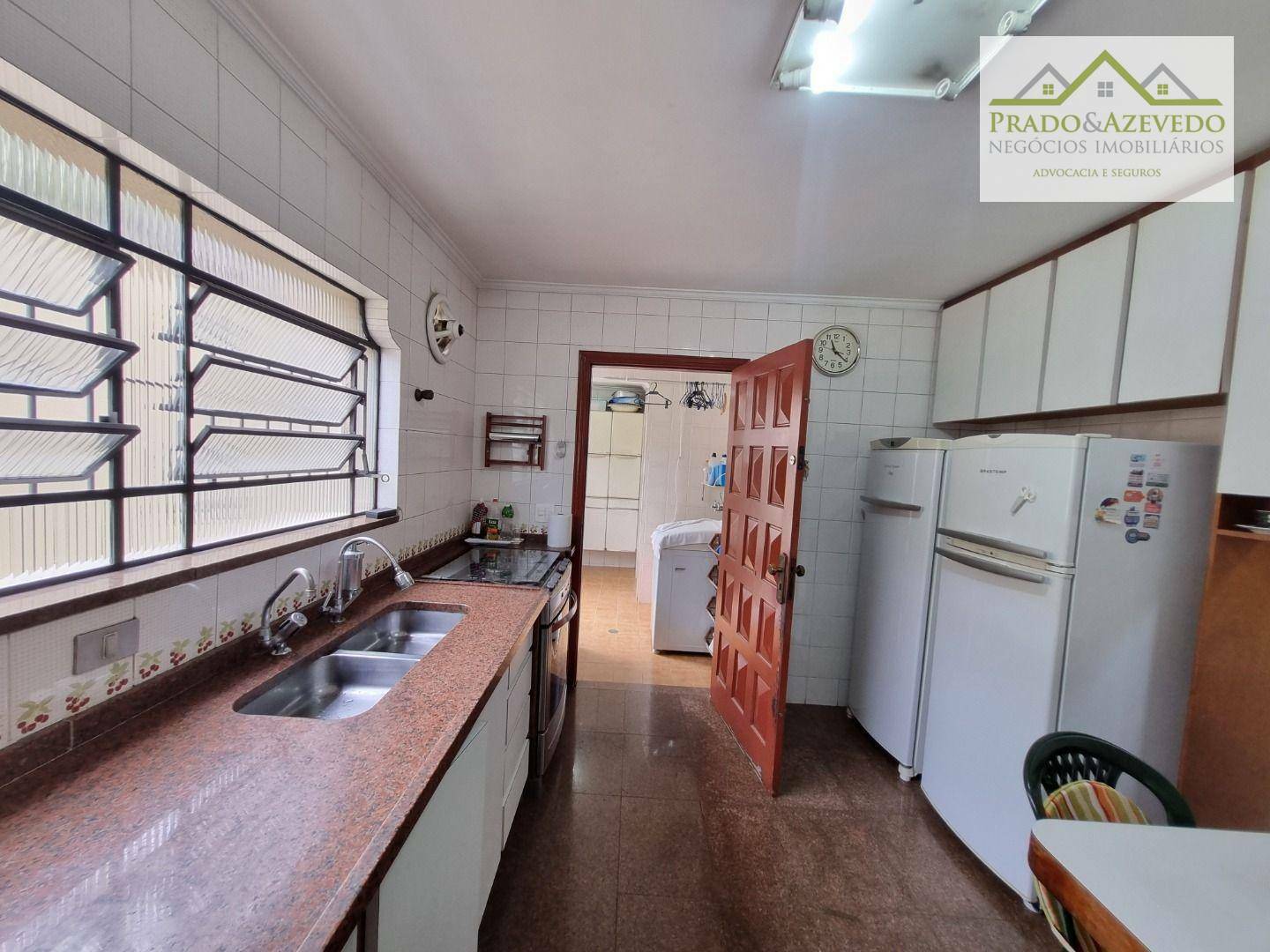 Casa à venda com 4 quartos, 140m² - Foto 10