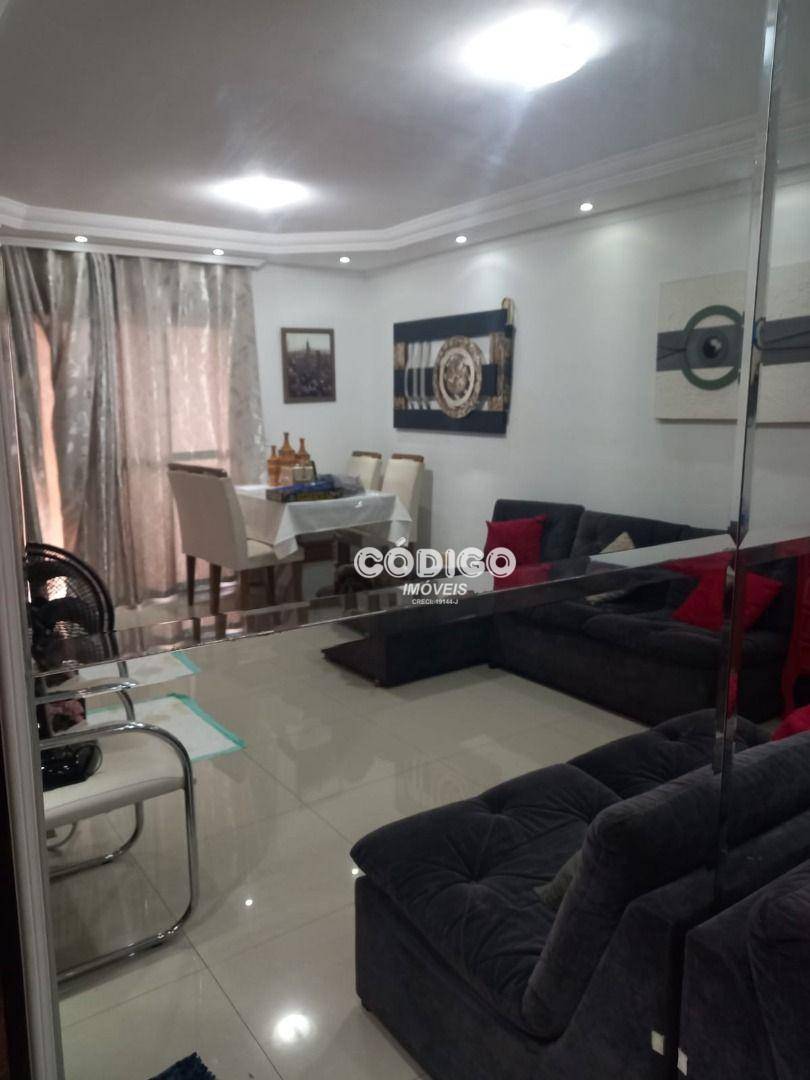 Apartamento à venda com 2 quartos, 74m² - Foto 1