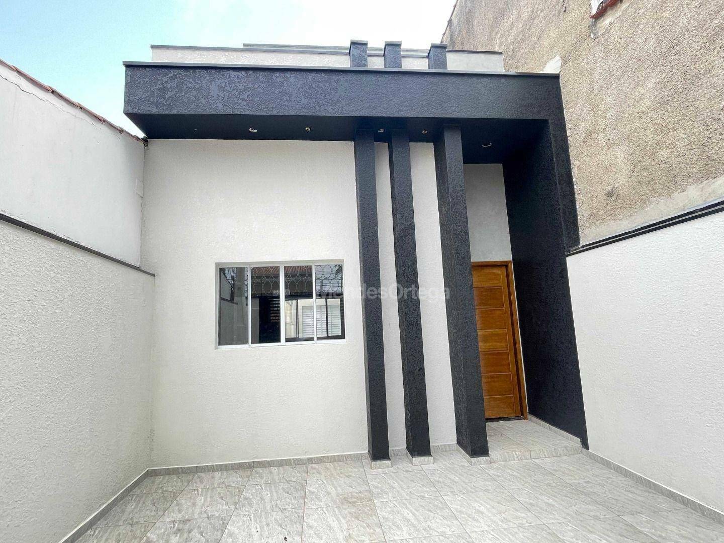 Casa à venda com 2 quartos, 66m² - Foto 1