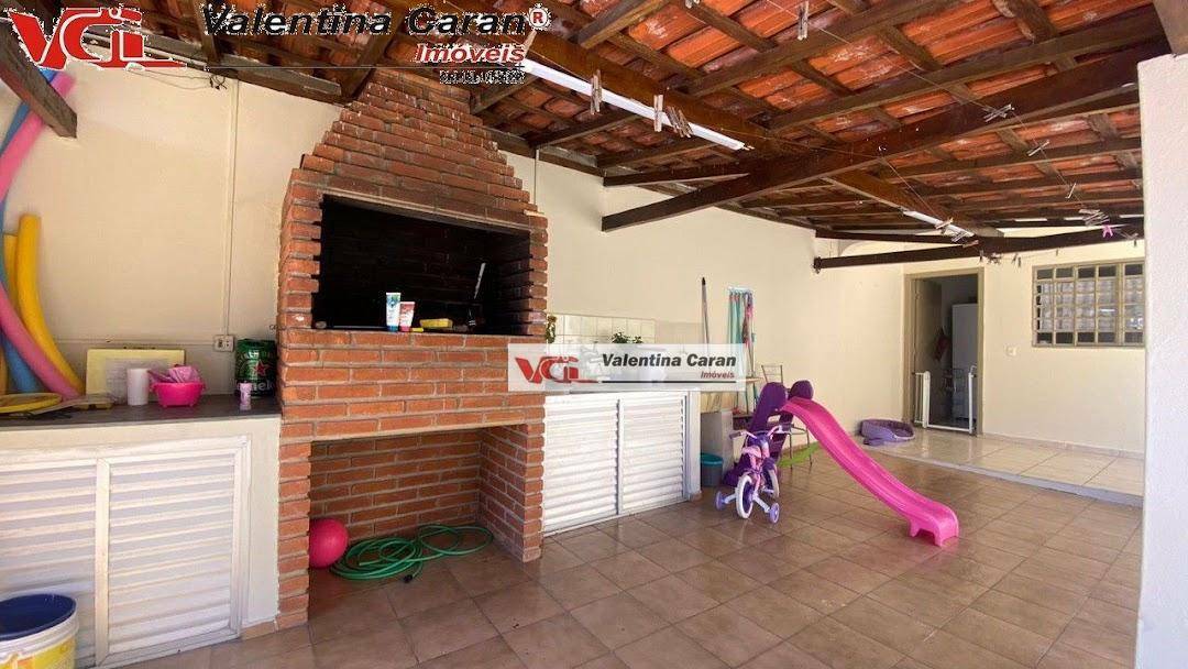 Sobrado à venda com 2 quartos, 210m² - Foto 3