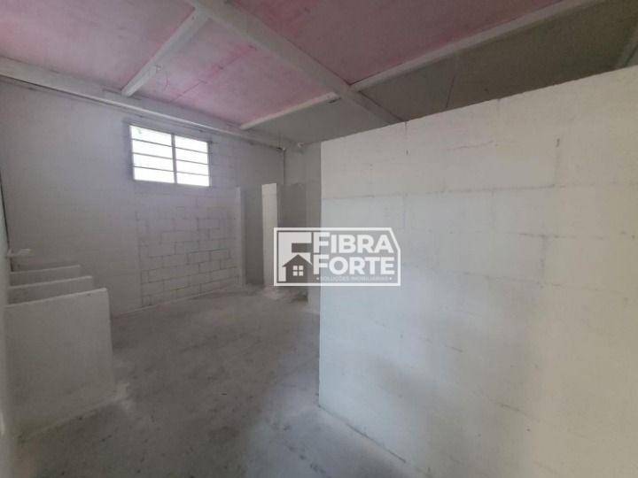 Depósito-Galpão-Armazém para alugar, 1350m² - Foto 20