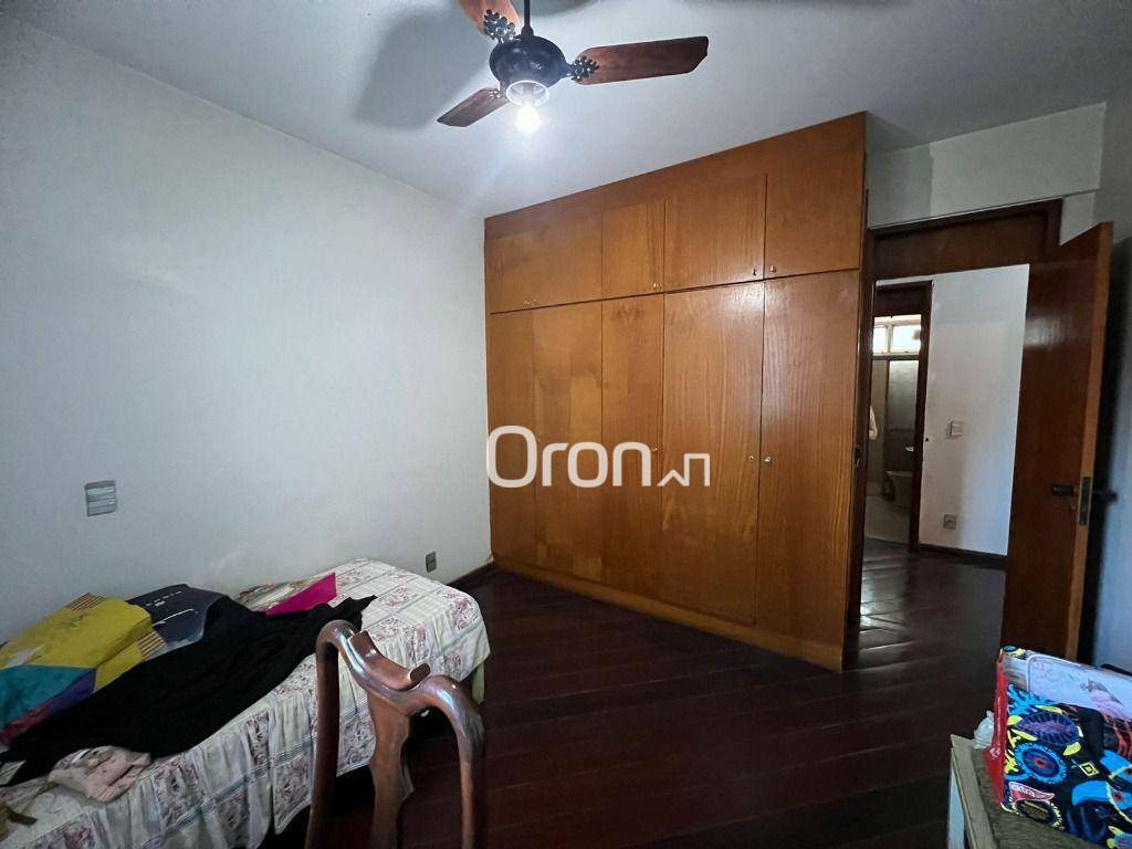 Apartamento à venda com 4 quartos, 214m² - Foto 12