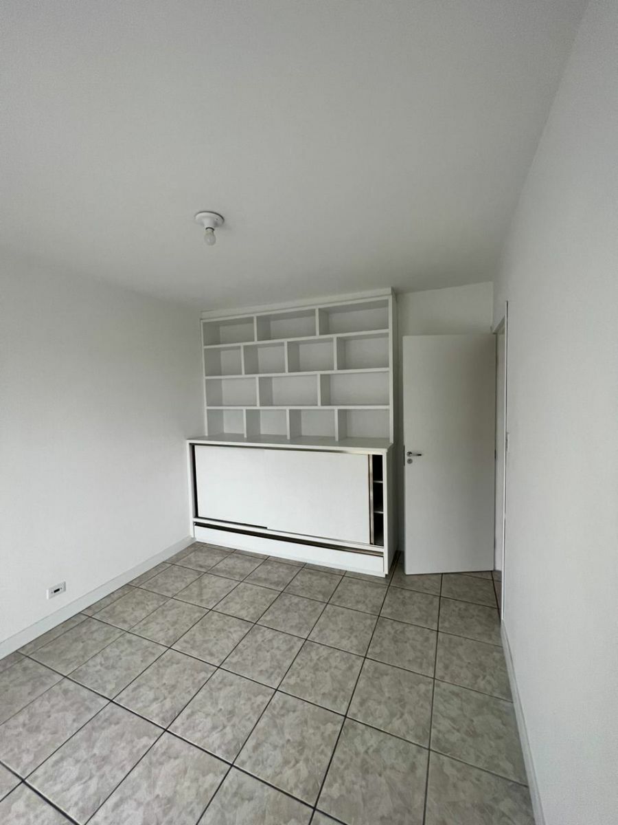 Apartamento para alugar com 2 quartos, 55m² - Foto 7