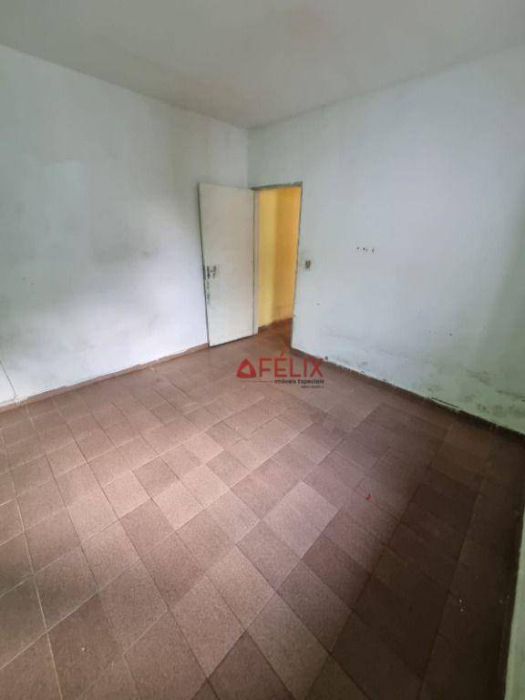 Casa à venda com 4 quartos, 190m² - Foto 17