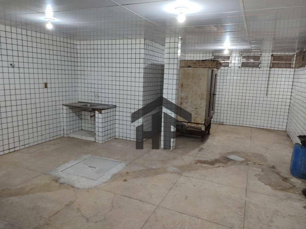 Casa à venda com 3 quartos, 265m² - Foto 6