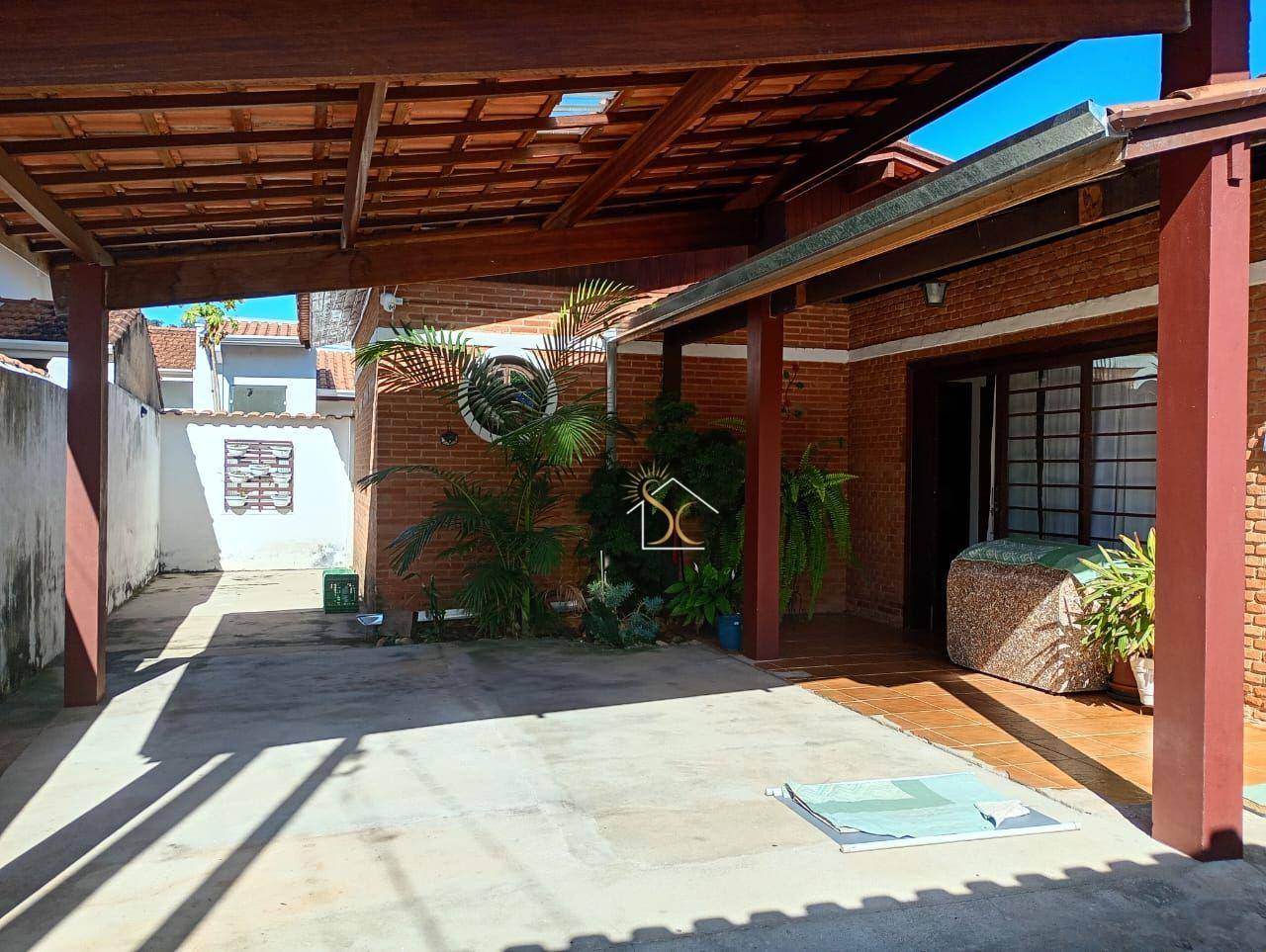 Casa à venda com 2 quartos, 70m² - Foto 2