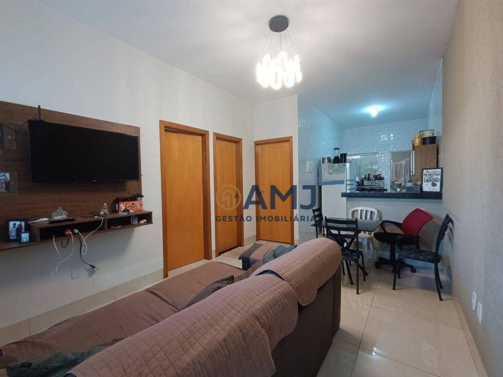 Casa à venda com 2 quartos, 93m² - Foto 3