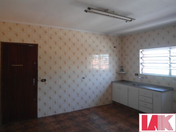 Casa para alugar com 2 quartos, 90m² - Foto 31