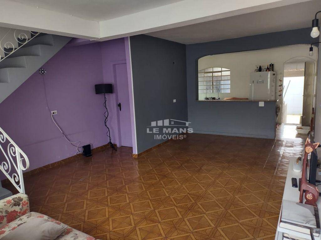 Casa à venda com 2 quartos, 80m² - Foto 14