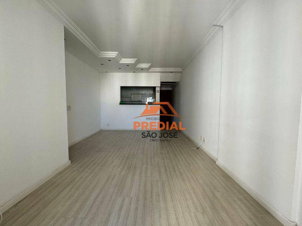 Apartamento para alugar com 3 quartos, 93m² - Foto 3