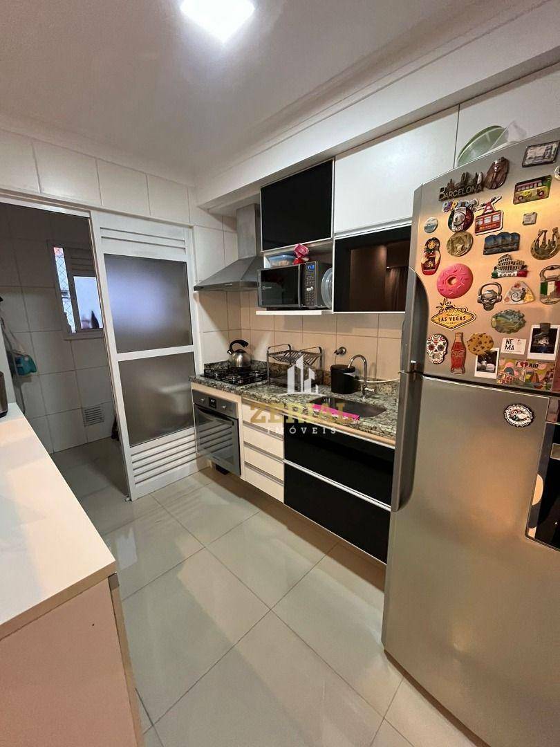 Apartamento para alugar com 2 quartos, 77m² - Foto 6