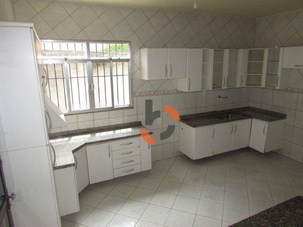 Casa à venda com 2 quartos, 160m² - Foto 18