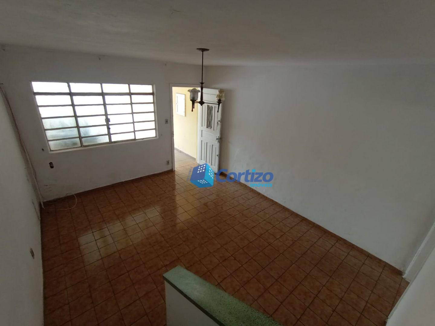 Casa à venda com 2 quartos, 140m² - Foto 3