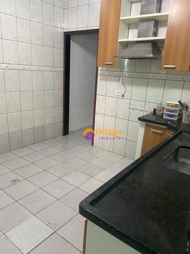 Casa para alugar com 3 quartos, 125m² - Foto 12