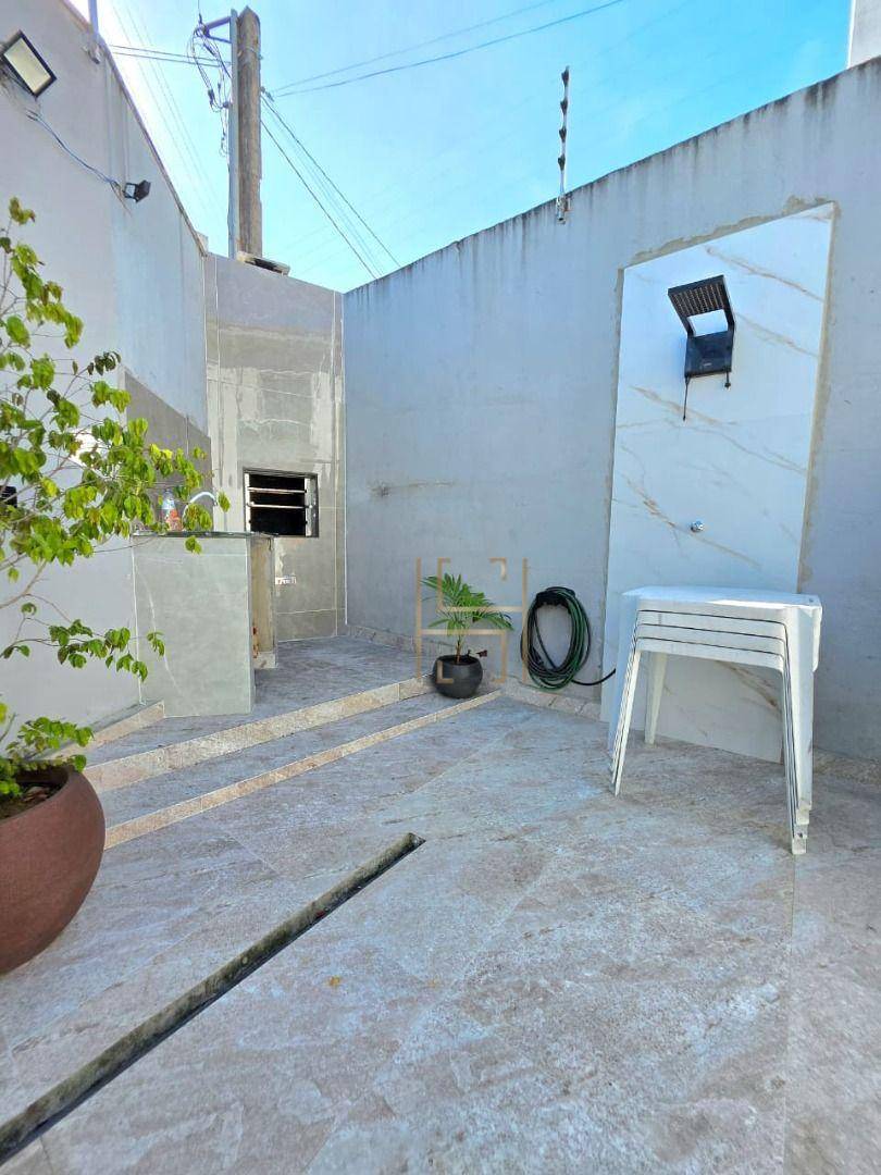 Casa, 3 quartos, 197 m² - Foto 2