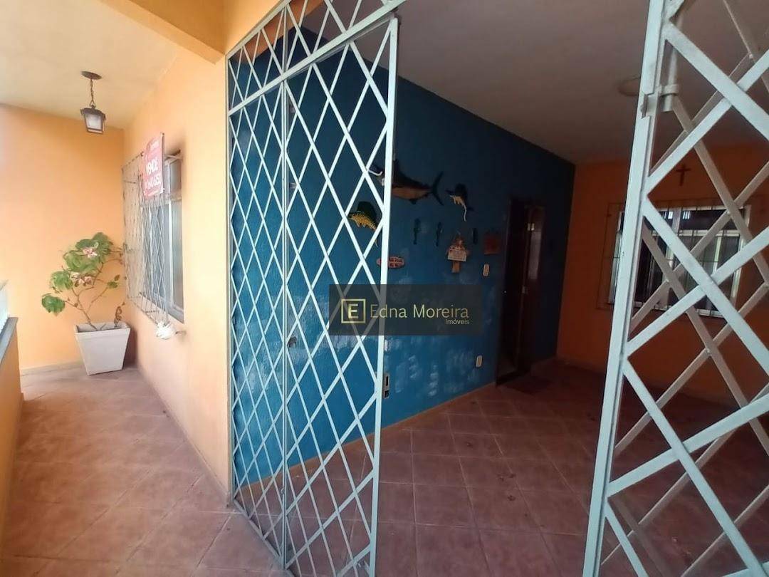 Casa à venda com 4 quartos, 187m² - Foto 3