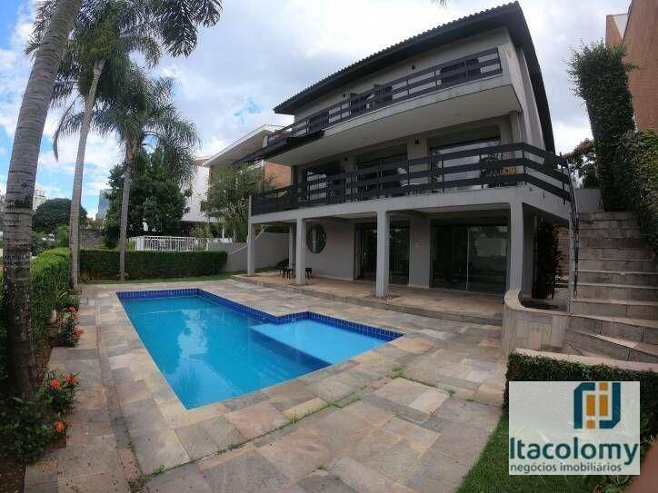 Casa de Condomínio à venda com 4 quartos, 475m² - Foto 1