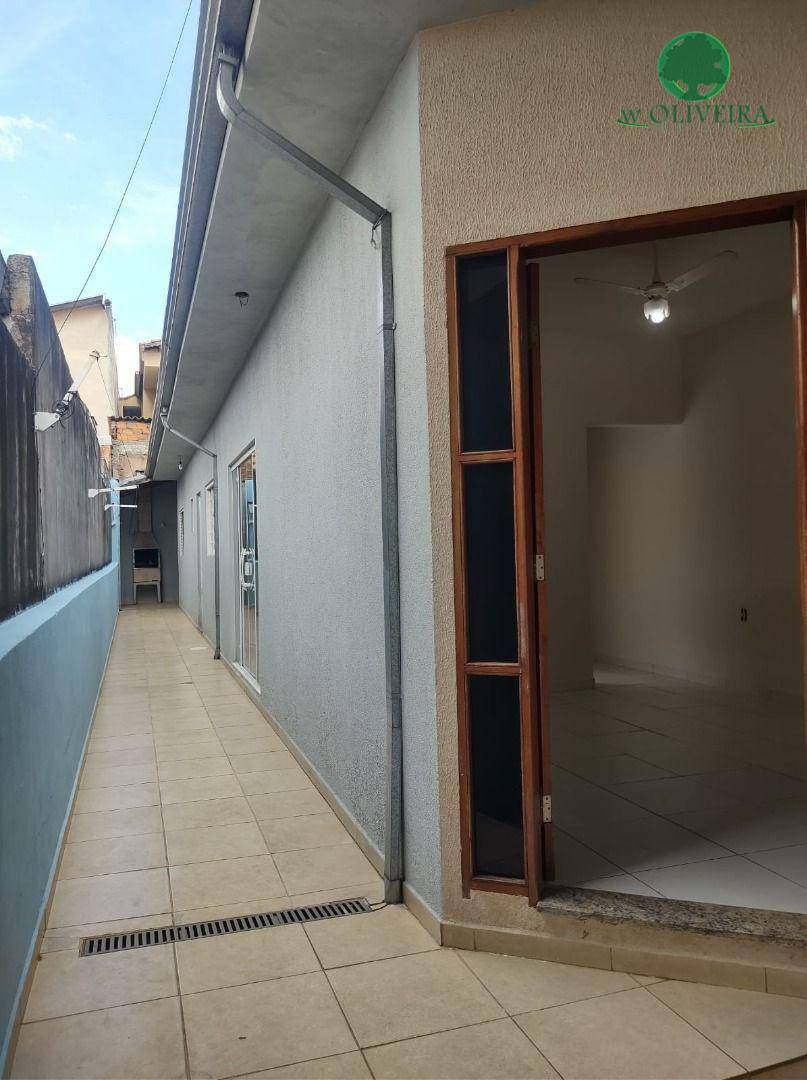 Casa à venda com 2 quartos, 105m² - Foto 3