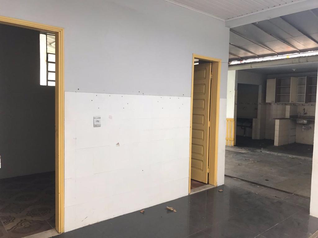 Casa à venda com 2 quartos, 288m² - Foto 8