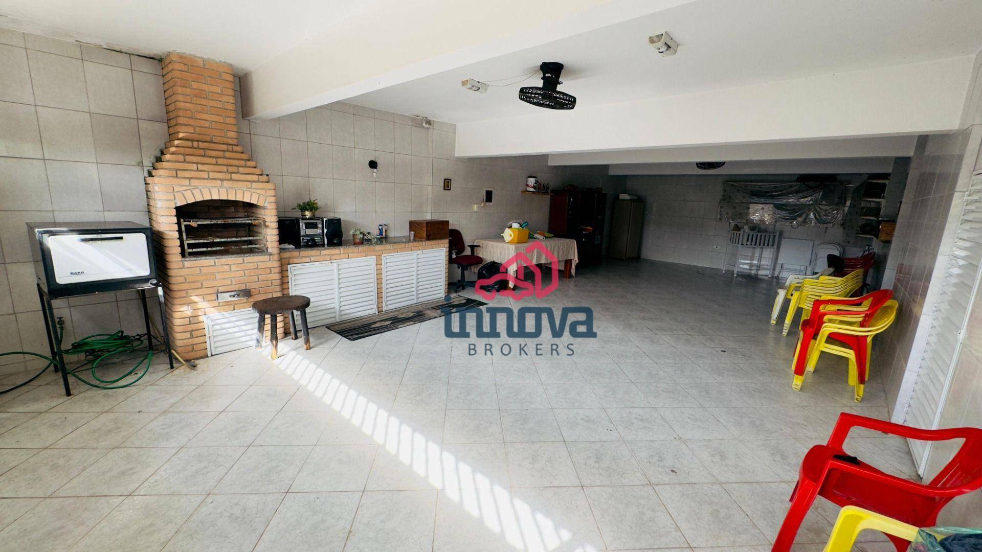 Sobrado à venda com 3 quartos, 154m² - Foto 1