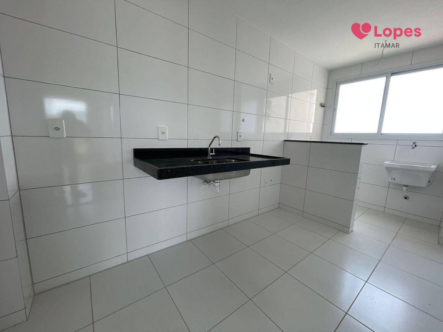 Apartamento à venda com 2 quartos, 70m² - Foto 11