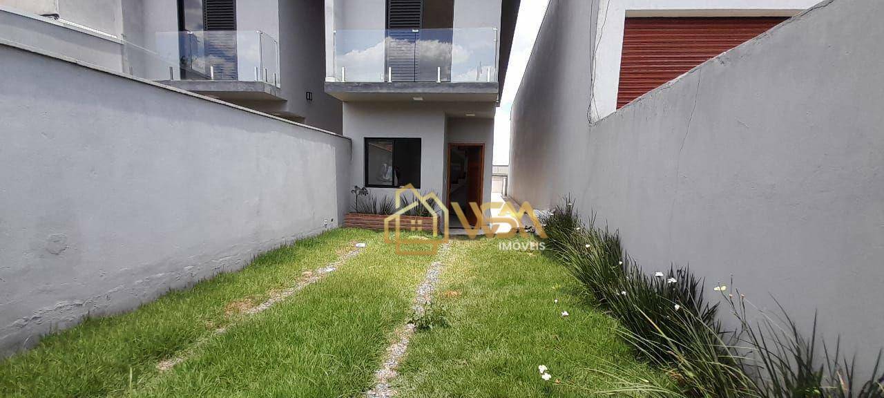 Casa à venda com 3 quartos, 150m² - Foto 1