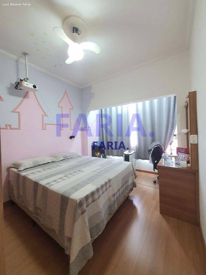 Casa à venda com 3 quartos, 140m² - Foto 8