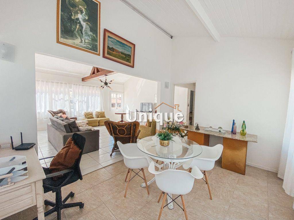 Casa à venda com 5 quartos, 180m² - Foto 5